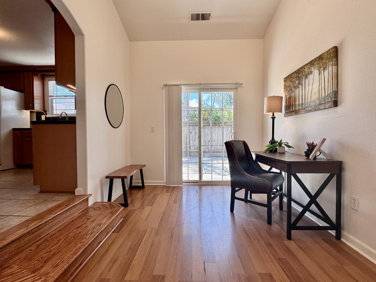 Detail Gallery Image 9 of 19 For 140 Sally St, Hollister,  CA 95023 - 3 Beds | 2 Baths