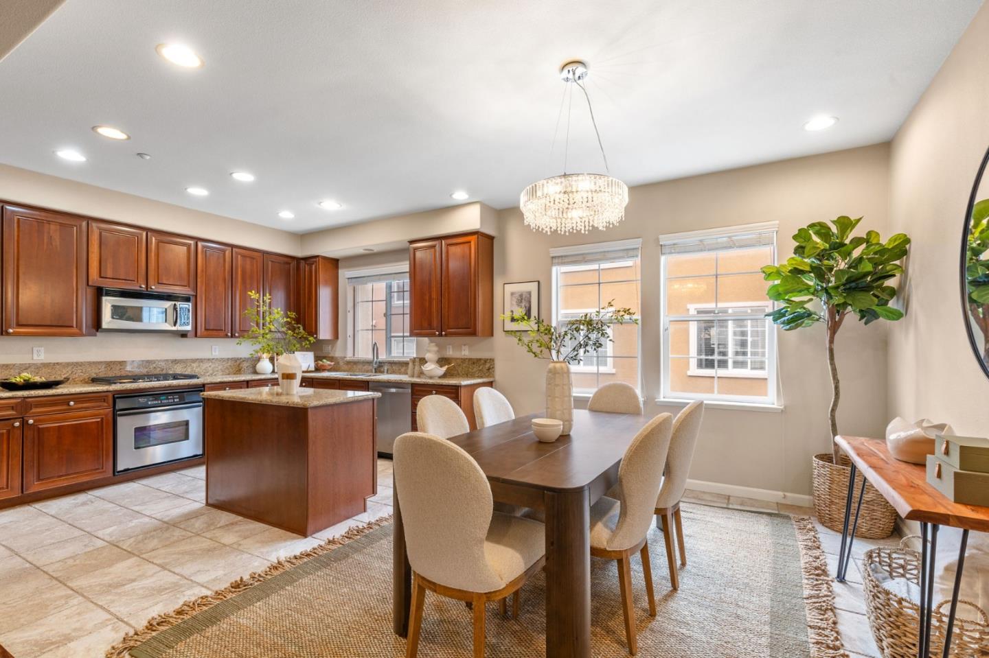 Detail Gallery Image 10 of 21 For 414 Adeline Ave, San Jose,  CA 95136 - 3 Beds | 2/1 Baths