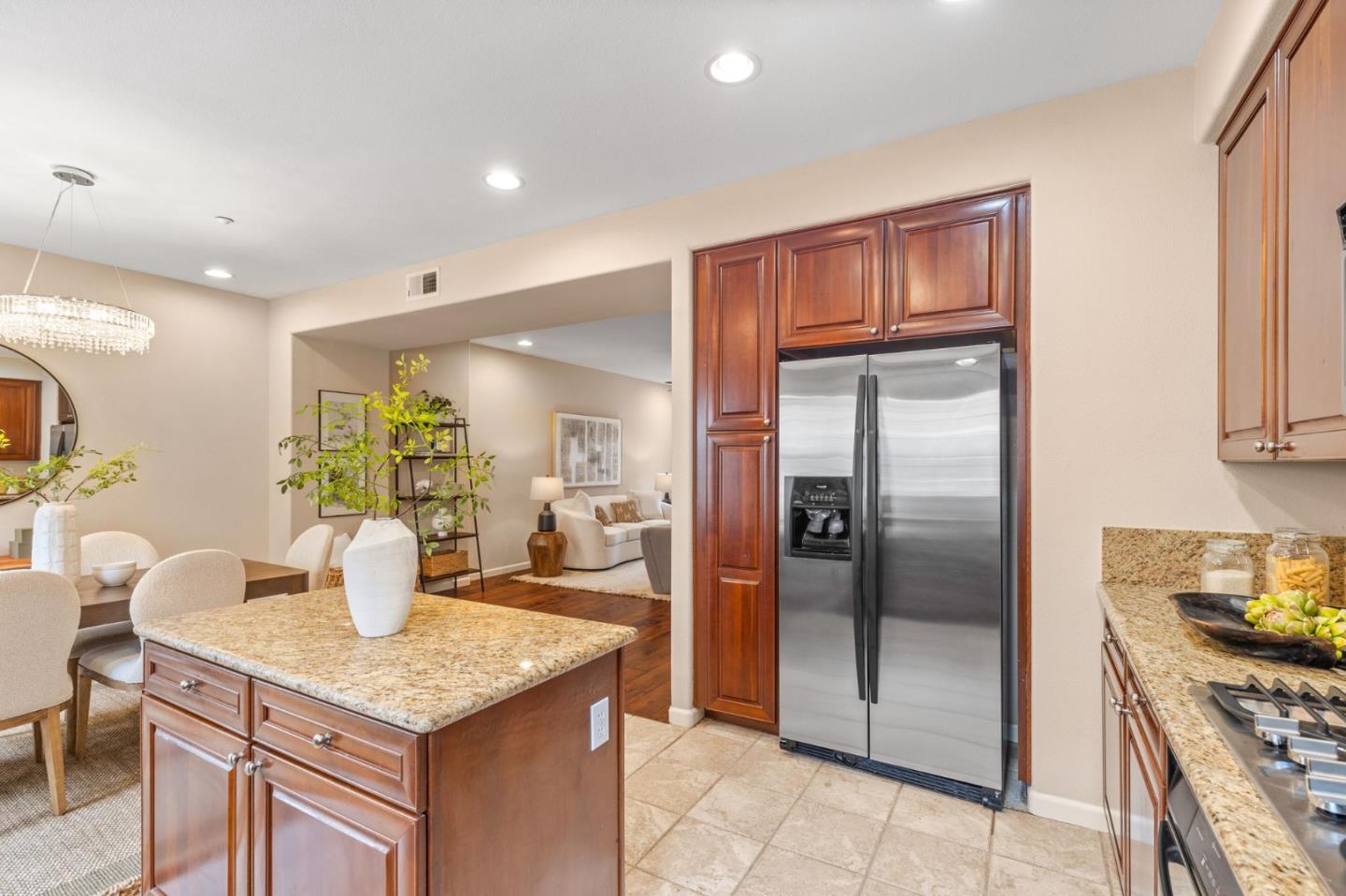 Detail Gallery Image 14 of 21 For 414 Adeline Ave, San Jose,  CA 95136 - 3 Beds | 2/1 Baths