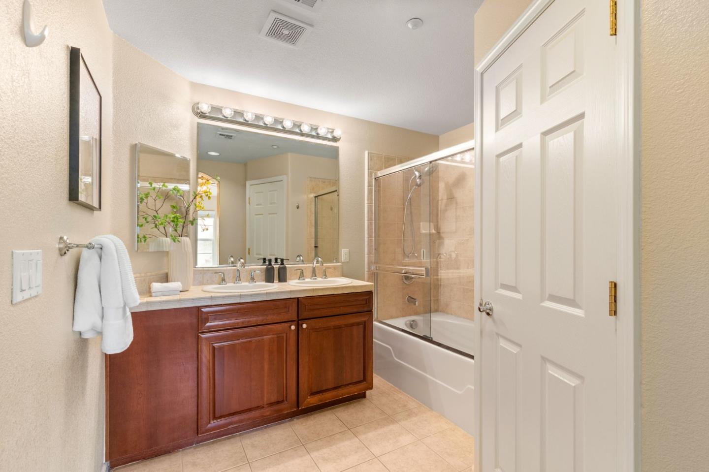 Detail Gallery Image 19 of 21 For 414 Adeline Ave, San Jose,  CA 95136 - 3 Beds | 2/1 Baths