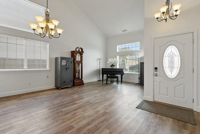 Detail Gallery Image 11 of 67 For 1650 Mimosa St, Hollister,  CA 95023 - 5 Beds | 3 Baths