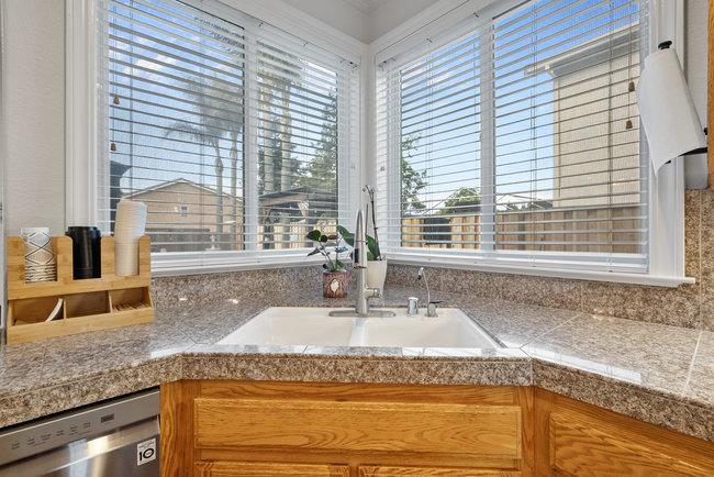 Detail Gallery Image 18 of 67 For 1650 Mimosa St, Hollister,  CA 95023 - 5 Beds | 3 Baths