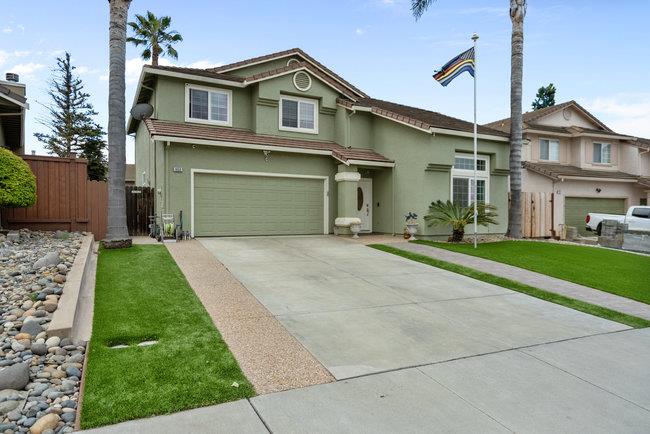 Detail Gallery Image 2 of 67 For 1650 Mimosa St, Hollister,  CA 95023 - 5 Beds | 3 Baths
