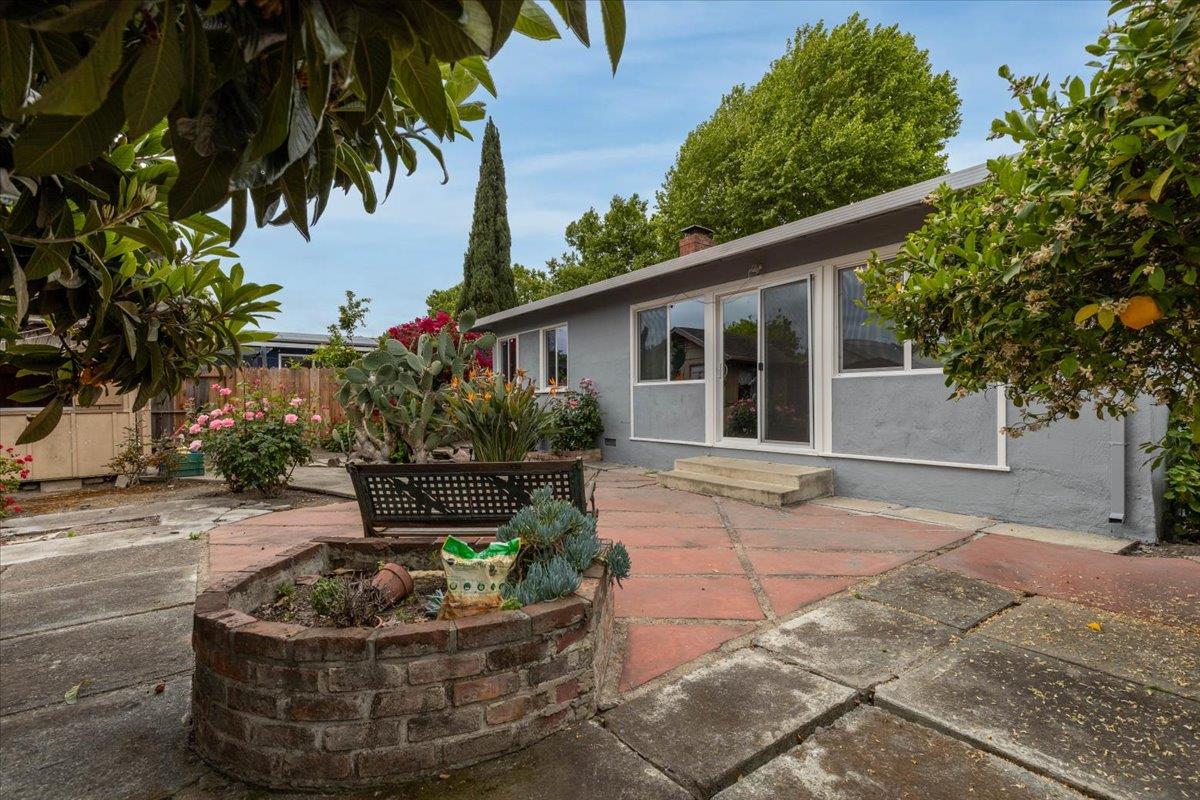 Detail Gallery Image 22 of 23 For 618 N Bayview Ave, Sunnyvale,  CA 94085 - 3 Beds | 1 Baths