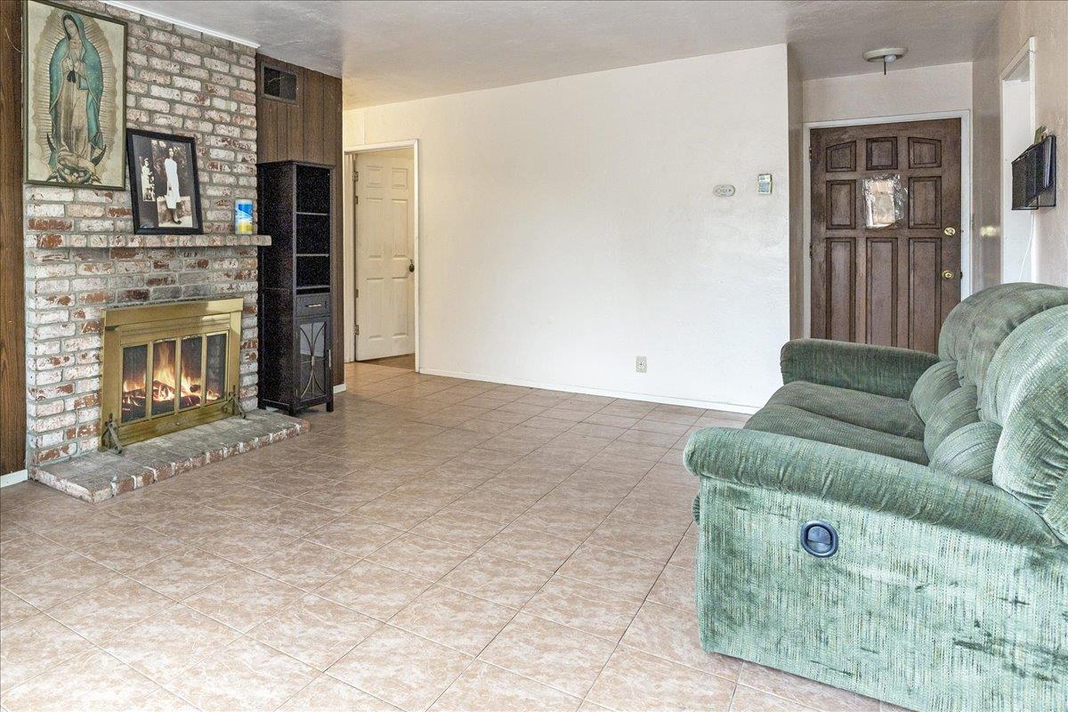 Detail Gallery Image 8 of 23 For 618 N Bayview Ave, Sunnyvale,  CA 94085 - 3 Beds | 1 Baths