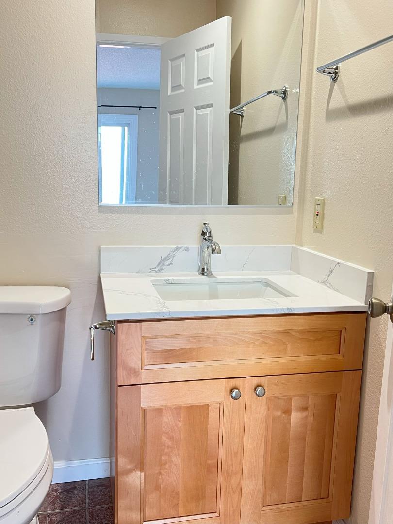 Detail Gallery Image 12 of 22 For 18652 Eisenhower St, Salinas,  CA 93906 - 4 Beds | 2 Baths