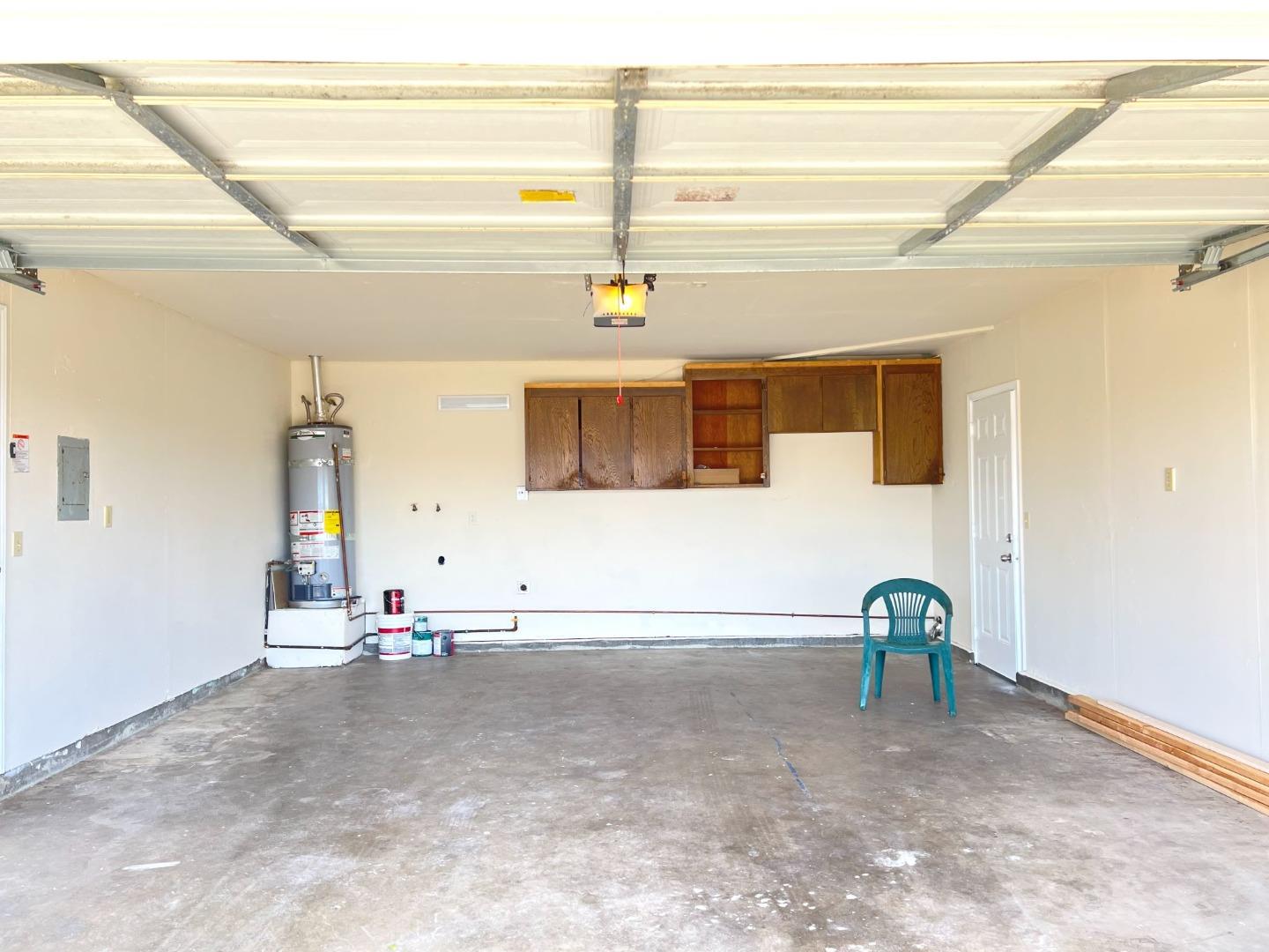Detail Gallery Image 17 of 22 For 18652 Eisenhower St, Salinas,  CA 93906 - 4 Beds | 2 Baths