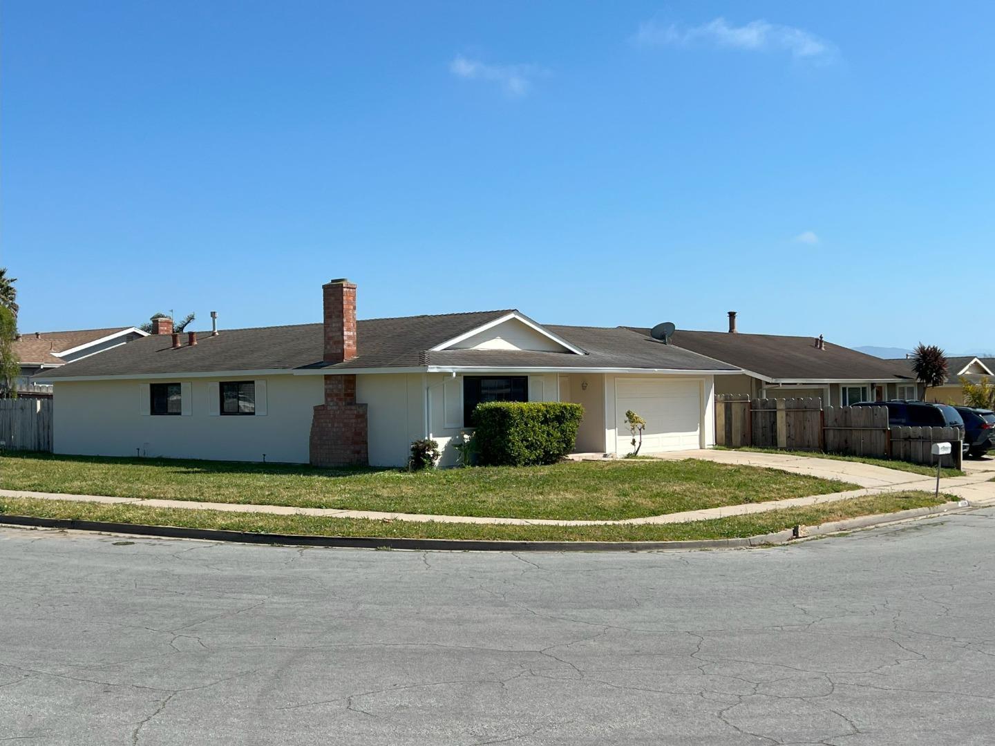 Detail Gallery Image 19 of 22 For 18652 Eisenhower St, Salinas,  CA 93906 - 4 Beds | 2 Baths
