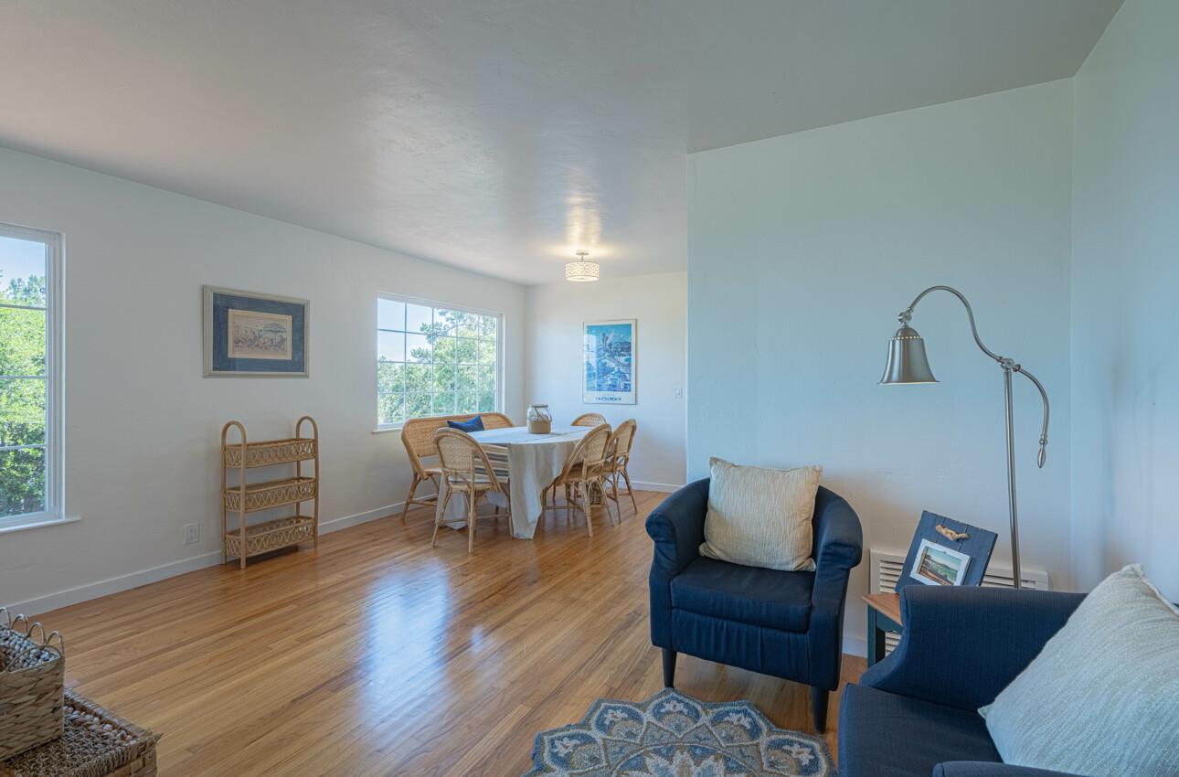 Detail Gallery Image 12 of 45 For 189 via Gayuba, Monterey,  CA 93940 - 2 Beds | 1 Baths