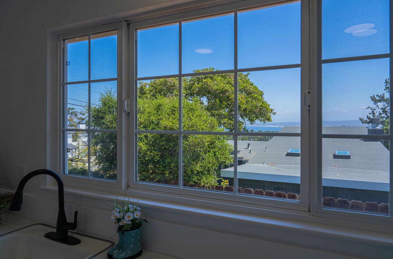 Detail Gallery Image 19 of 45 For 189 via Gayuba, Monterey,  CA 93940 - 2 Beds | 1 Baths