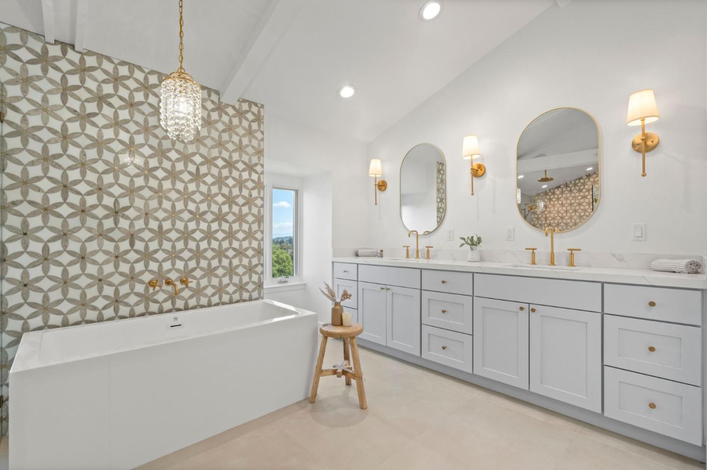 Detail Gallery Image 16 of 36 For 145 Central Avenue Ave, Los Gatos,  CA 95030 - 5 Beds | 4/1 Baths