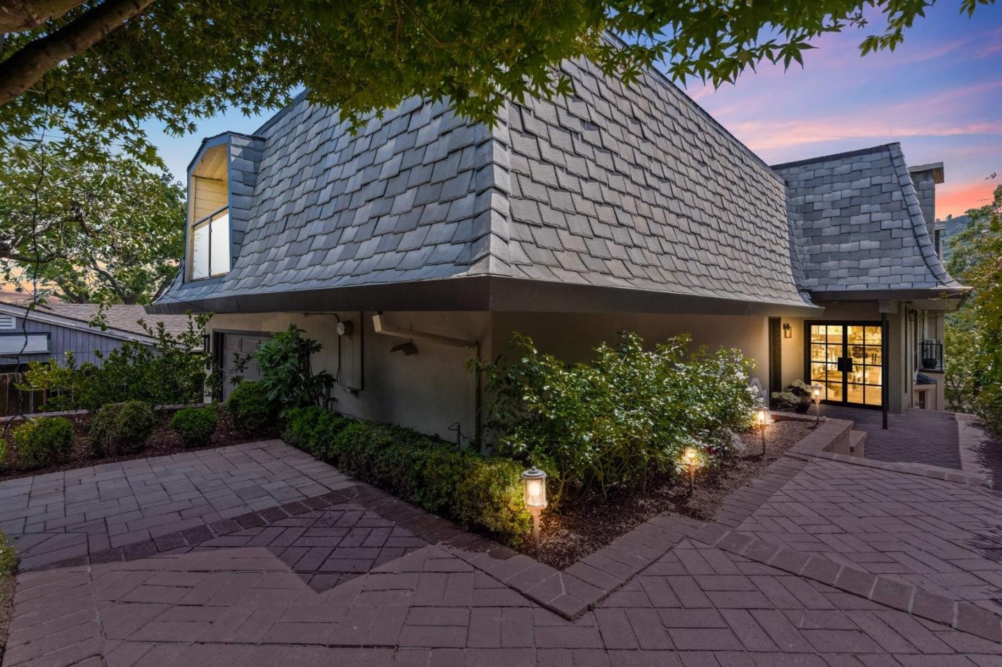 Detail Gallery Image 2 of 36 For 145 Central Avenue Ave, Los Gatos,  CA 95030 - 5 Beds | 4/1 Baths