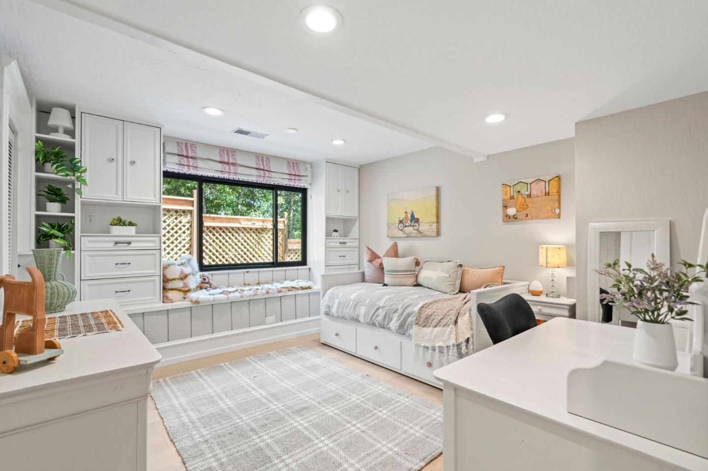 Detail Gallery Image 21 of 36 For 145 Central Avenue Ave, Los Gatos,  CA 95030 - 5 Beds | 4/1 Baths