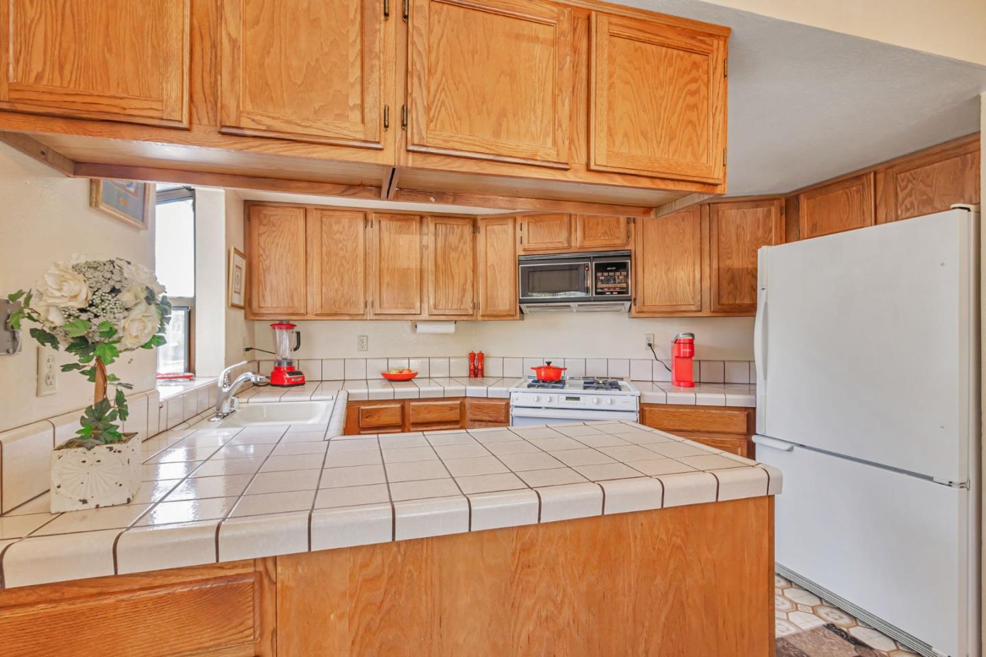 Detail Gallery Image 8 of 31 For 115 Dot Ave, Campbell,  CA 95008 - 2 Beds | 2/1 Baths