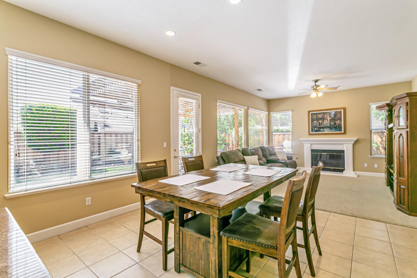 Detail Gallery Image 15 of 54 For 18345 Serra Avenida, Morgan Hill,  CA 95037 - 4 Beds | 3/1 Baths