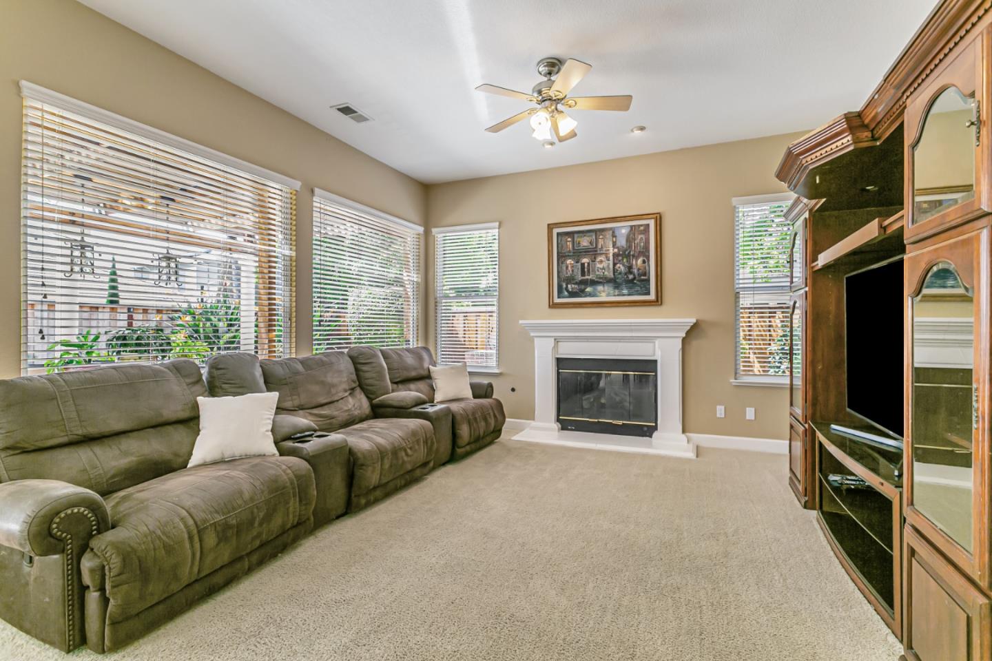 Detail Gallery Image 18 of 54 For 18345 Serra Avenida, Morgan Hill,  CA 95037 - 4 Beds | 3/1 Baths