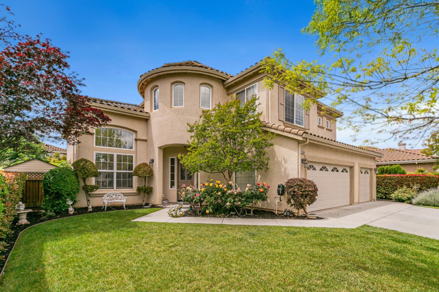 Detail Gallery Image 3 of 54 For 18345 Serra Avenida, Morgan Hill,  CA 95037 - 4 Beds | 3/1 Baths