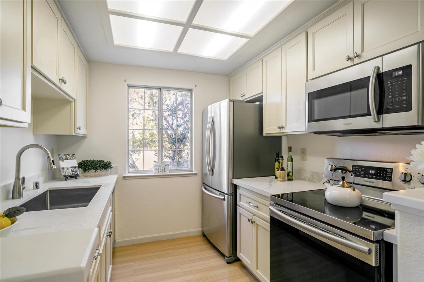 Detail Gallery Image 11 of 33 For 5973 Lake Almanor Dr, San Jose,  CA 95123 - 2 Beds | 1 Baths