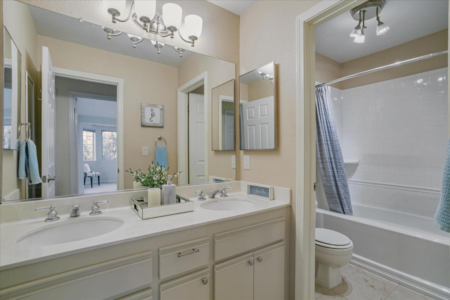 Detail Gallery Image 19 of 33 For 5973 Lake Almanor Dr, San Jose,  CA 95123 - 2 Beds | 1 Baths