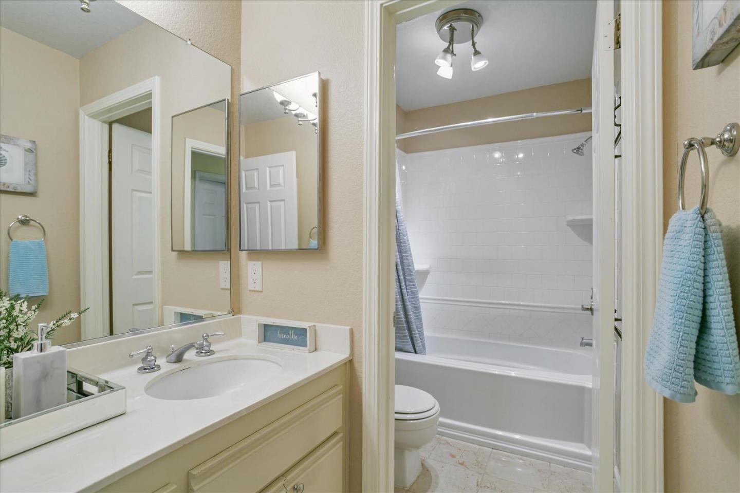 Detail Gallery Image 20 of 33 For 5973 Lake Almanor Dr, San Jose,  CA 95123 - 2 Beds | 1 Baths