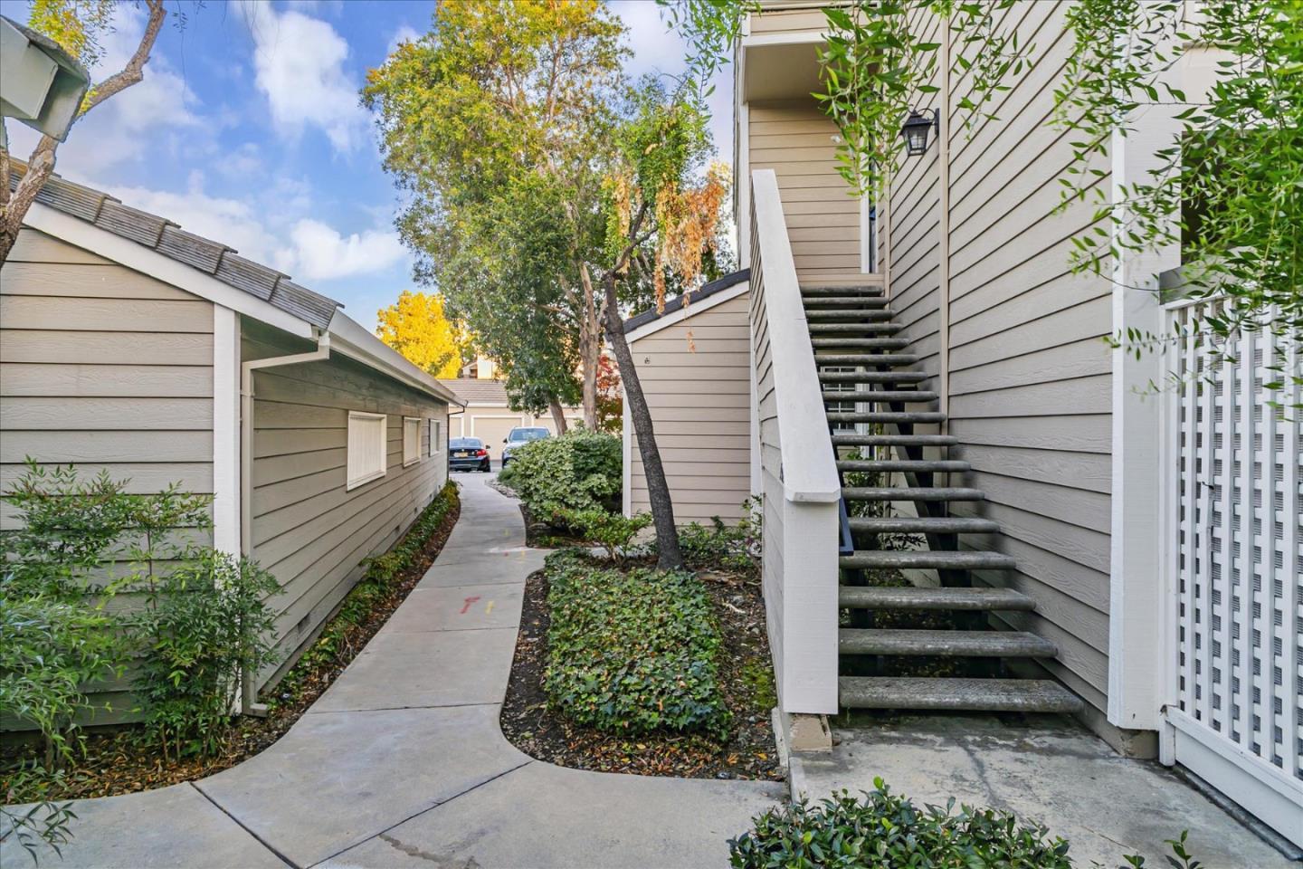 Detail Gallery Image 3 of 33 For 5973 Lake Almanor Dr, San Jose,  CA 95123 - 2 Beds | 1 Baths