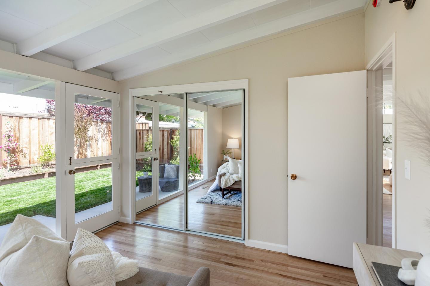 Detail Gallery Image 11 of 20 For 370 Drake Ct, Santa Clara,  CA 95051 - 3 Beds | 2 Baths