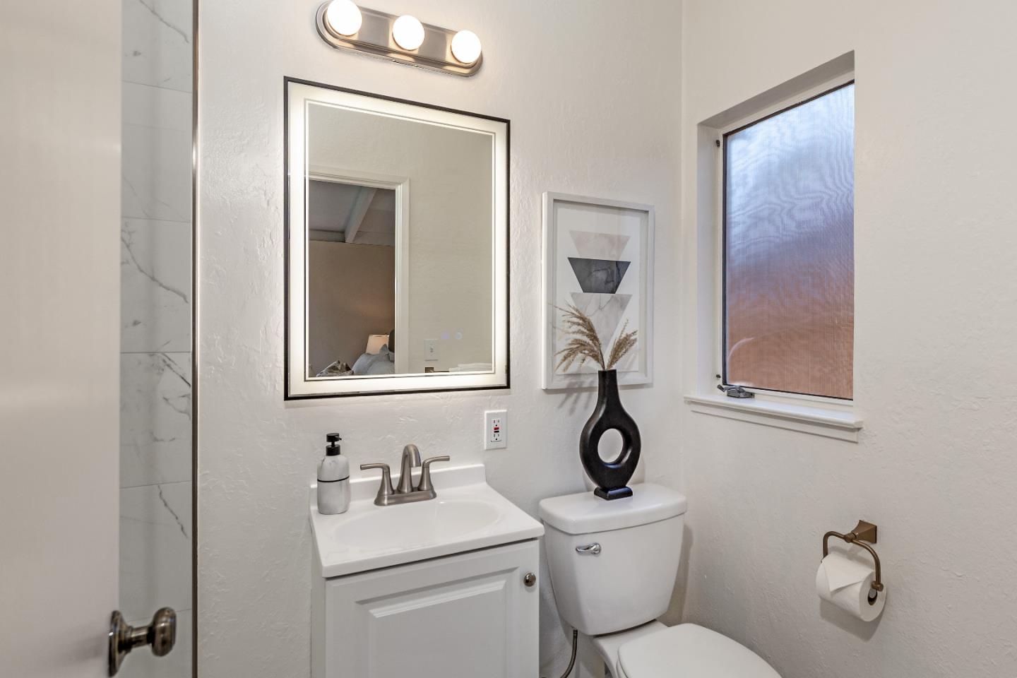 Detail Gallery Image 15 of 20 For 370 Drake Ct, Santa Clara,  CA 95051 - 3 Beds | 2 Baths