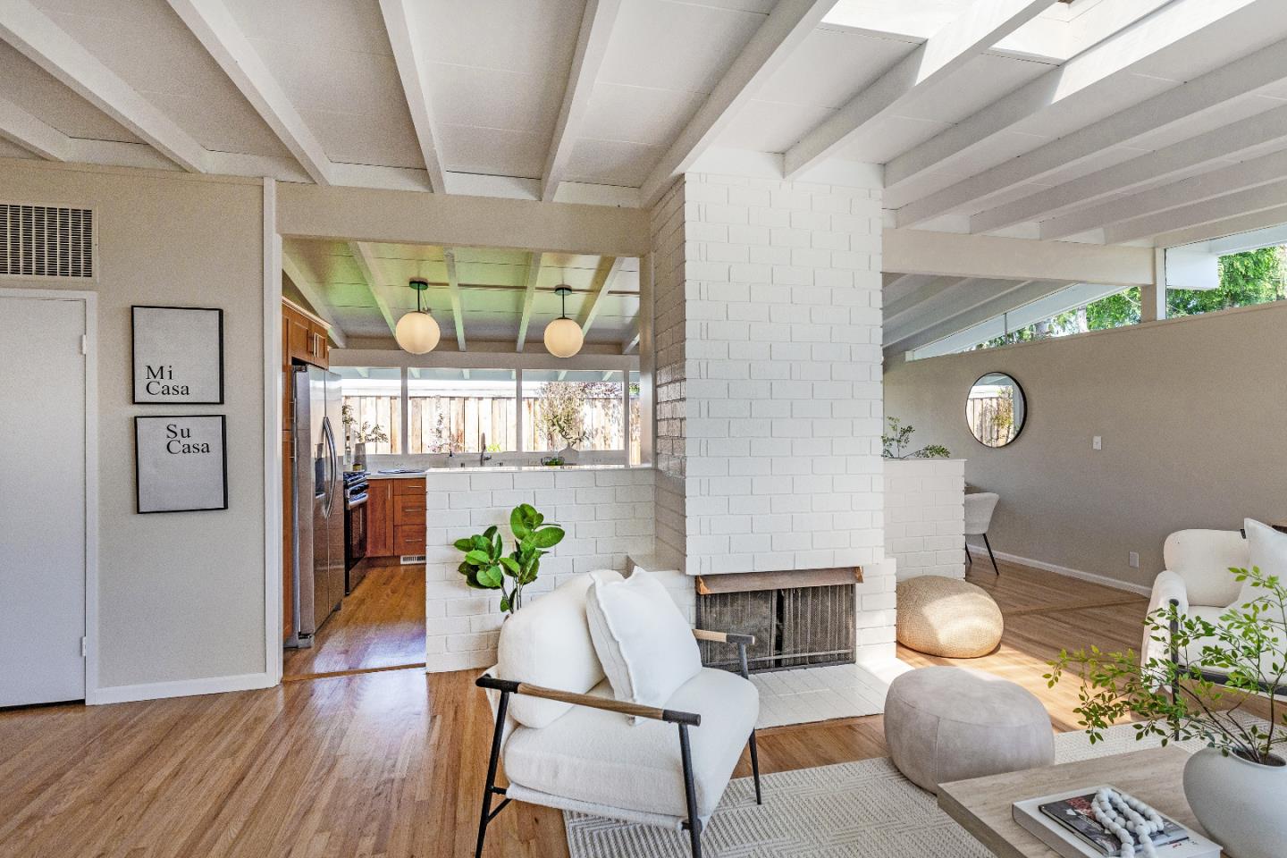 Detail Gallery Image 4 of 20 For 370 Drake Ct, Santa Clara,  CA 95051 - 3 Beds | 2 Baths