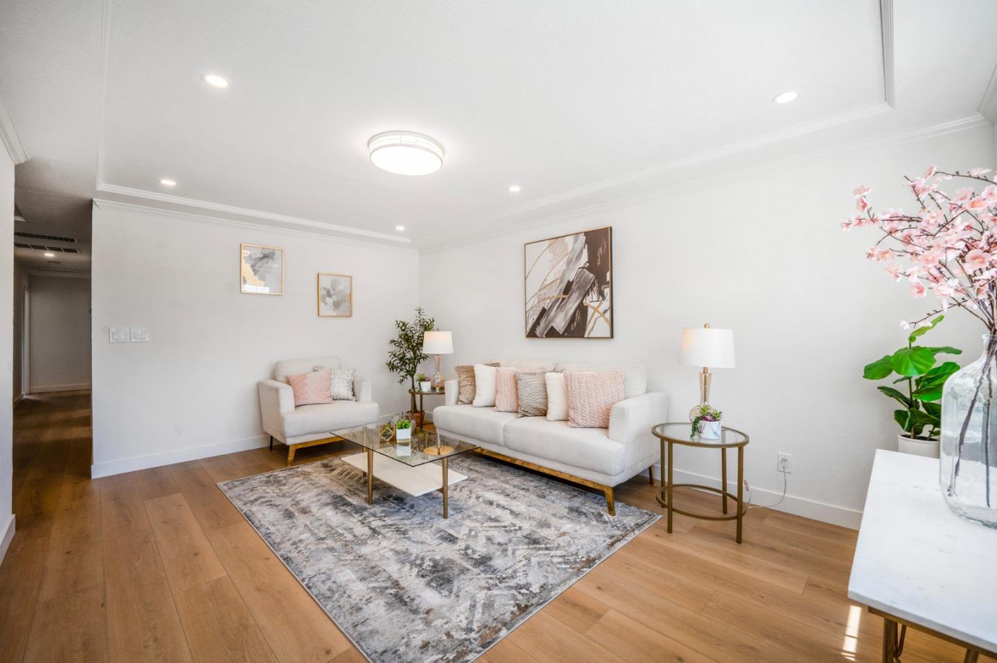 Detail Gallery Image 3 of 34 For 125 Foothill Ct, Morgan Hill,  CA 95037 - 4 Beds | 2 Baths