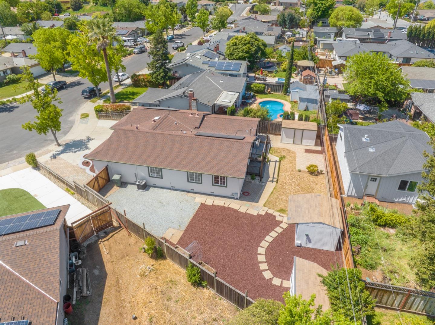 Detail Gallery Image 30 of 34 For 125 Foothill Ct, Morgan Hill,  CA 95037 - 4 Beds | 2 Baths