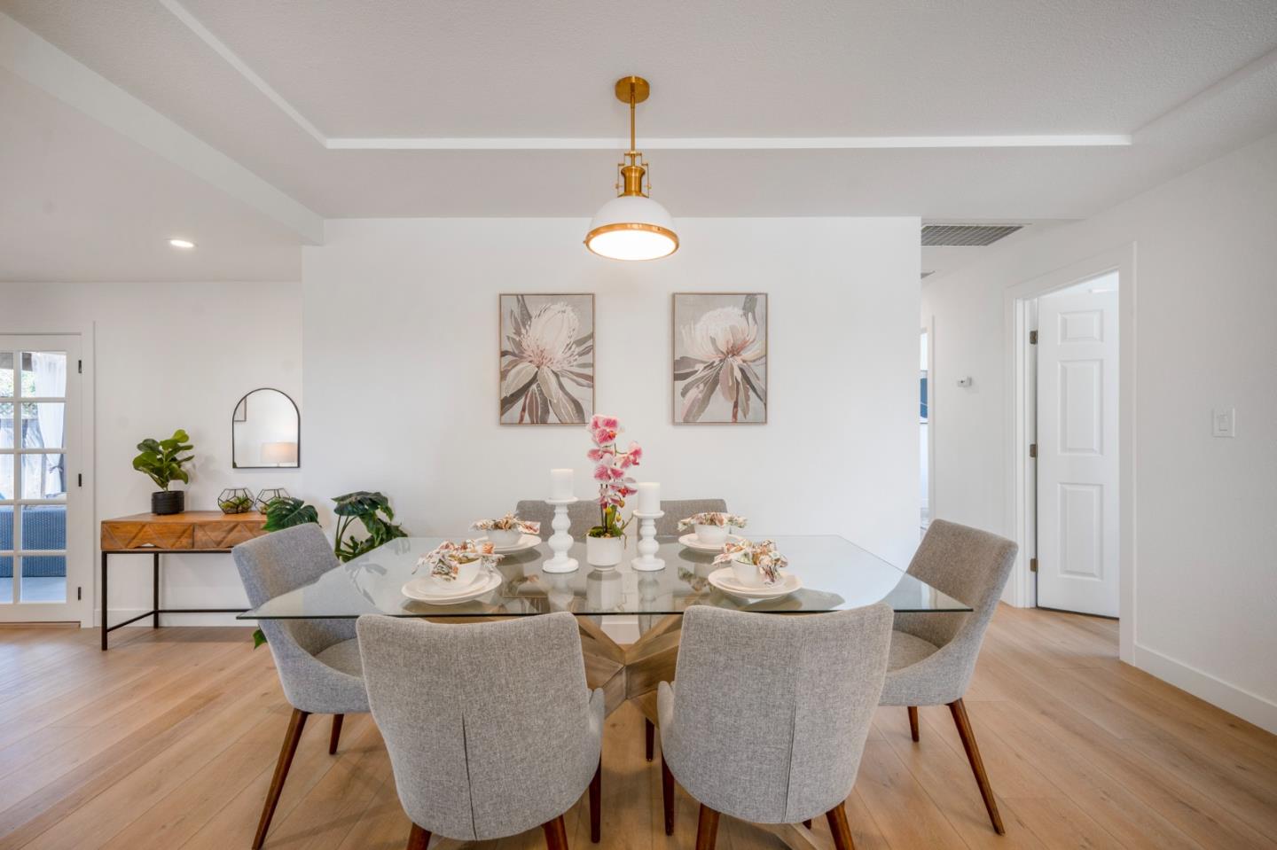 Detail Gallery Image 5 of 34 For 125 Foothill Ct, Morgan Hill,  CA 95037 - 4 Beds | 2 Baths