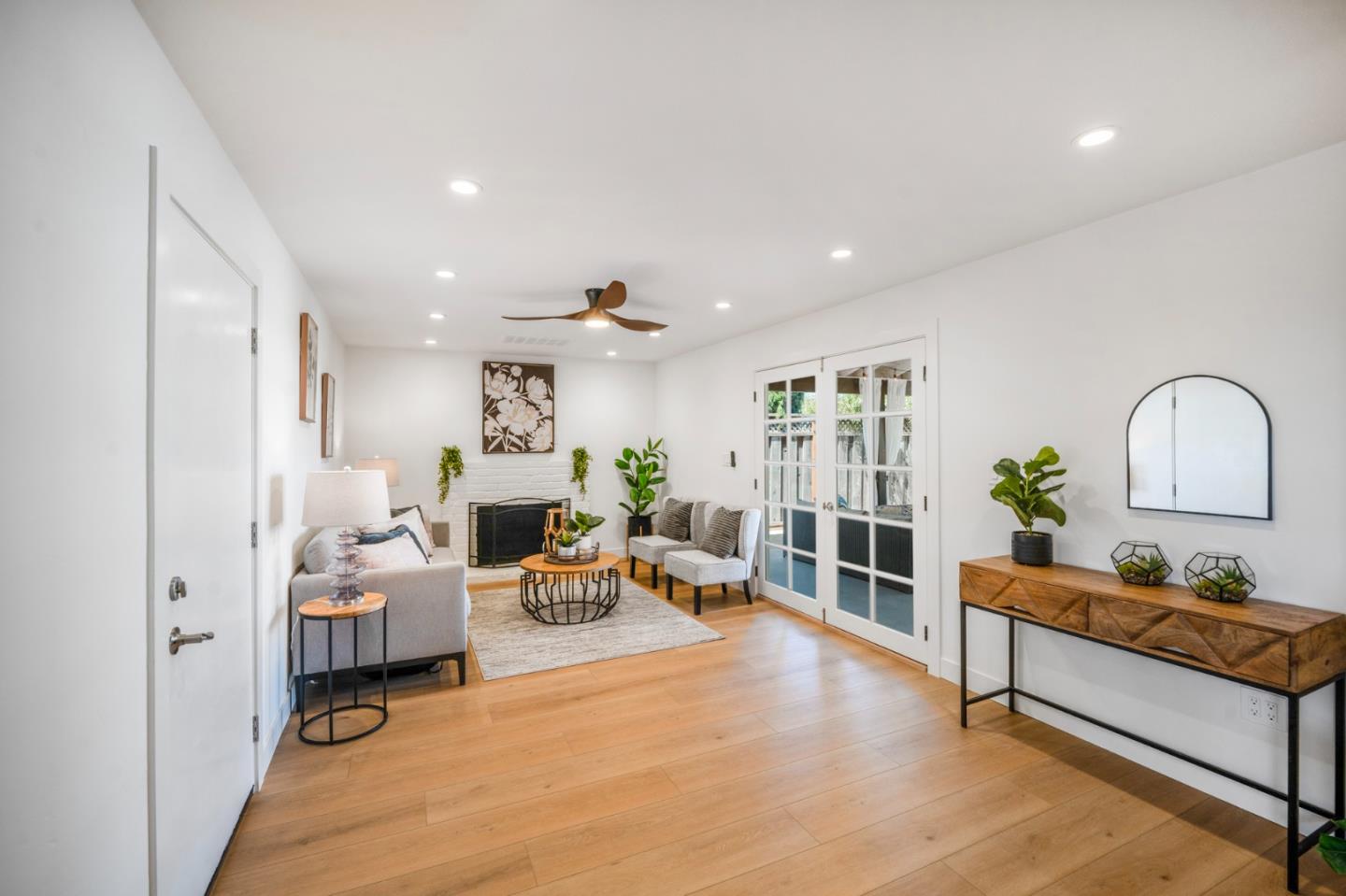 Detail Gallery Image 6 of 34 For 125 Foothill Ct, Morgan Hill,  CA 95037 - 4 Beds | 2 Baths