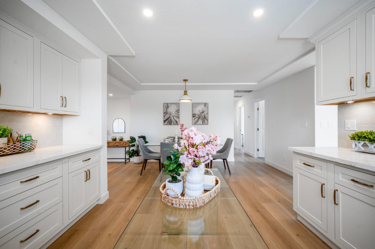Detail Gallery Image 7 of 34 For 125 Foothill Ct, Morgan Hill,  CA 95037 - 4 Beds | 2 Baths