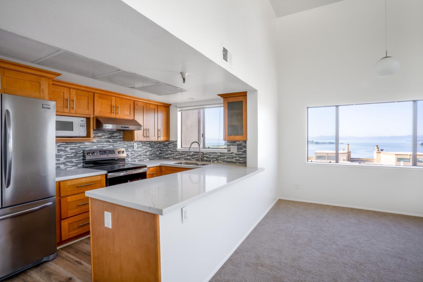 Detail Gallery Image 10 of 28 For 545 Pierce St #3301,  Albany,  CA 94706 - 2 Beds | 2 Baths