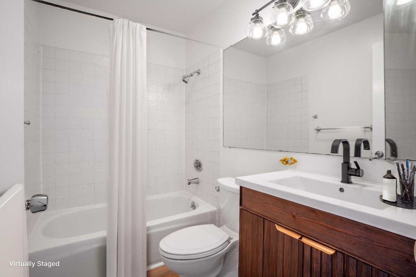 Detail Gallery Image 14 of 28 For 545 Pierce St #3301,  Albany,  CA 94706 - 2 Beds | 2 Baths