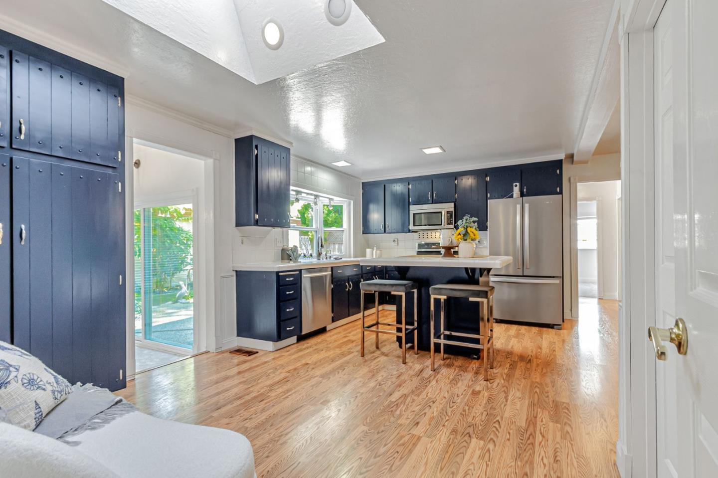 Detail Gallery Image 14 of 37 For 649 Del Roy Ct, Campbell,  CA 95008 - 3 Beds | 2 Baths