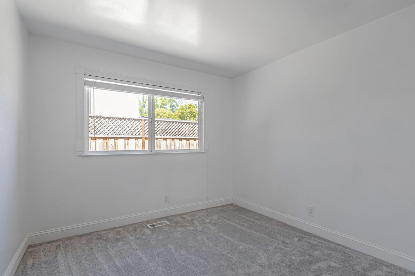 Detail Gallery Image 25 of 37 For 649 Del Roy Ct, Campbell,  CA 95008 - 3 Beds | 2 Baths