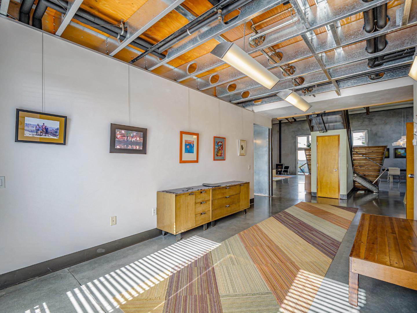 Detail Gallery Image 12 of 69 For 100 High Rd #100 AND 102,  Santa Cruz,  CA 95060 - 3 Beds | 3 Baths