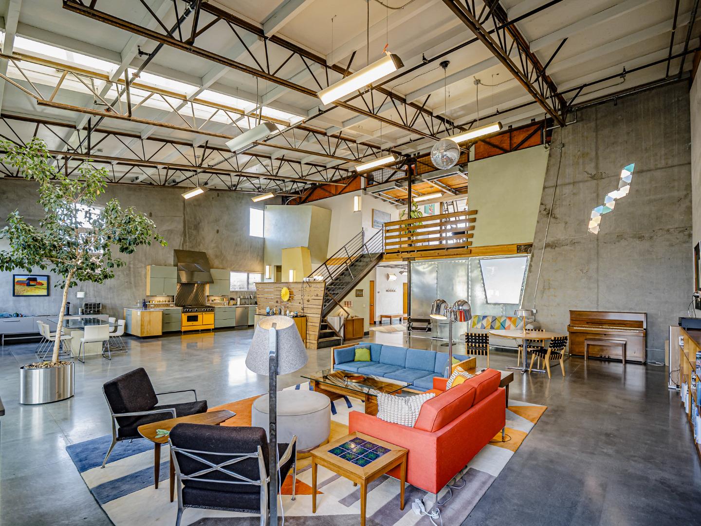 Detail Gallery Image 14 of 69 For 100 High Rd #100 AND 102,  Santa Cruz,  CA 95060 - 3 Beds | 3 Baths
