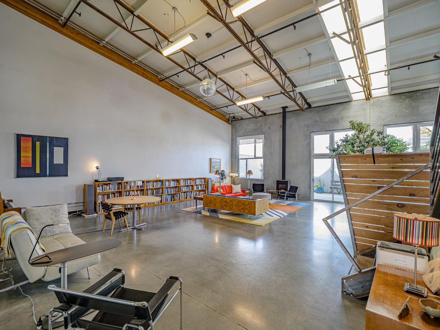 Detail Gallery Image 23 of 69 For 100 High Rd #100 AND 102,  Santa Cruz,  CA 95060 - 3 Beds | 3 Baths