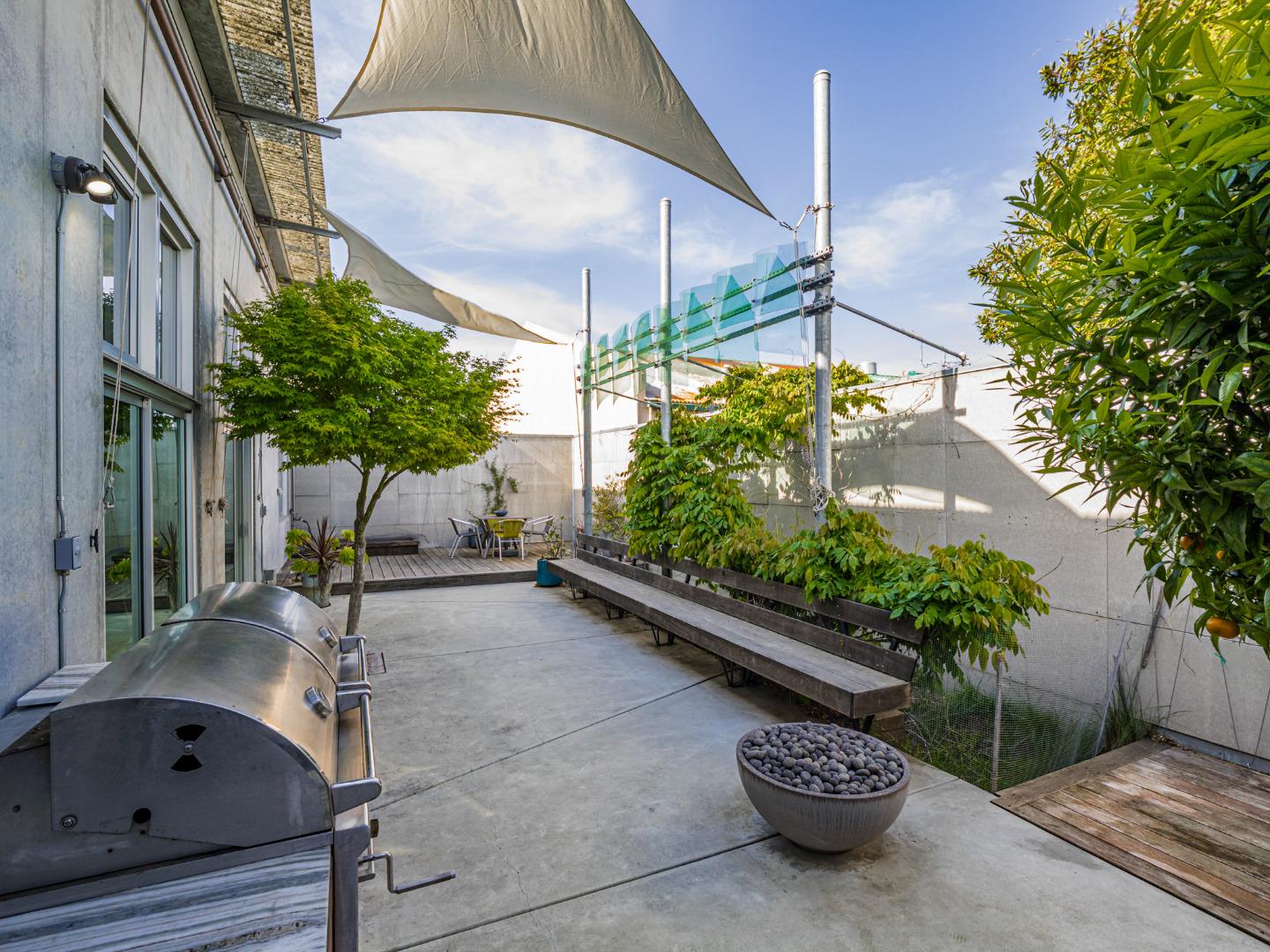 Detail Gallery Image 26 of 69 For 100 High Rd #100 AND 102,  Santa Cruz,  CA 95060 - 3 Beds | 3 Baths