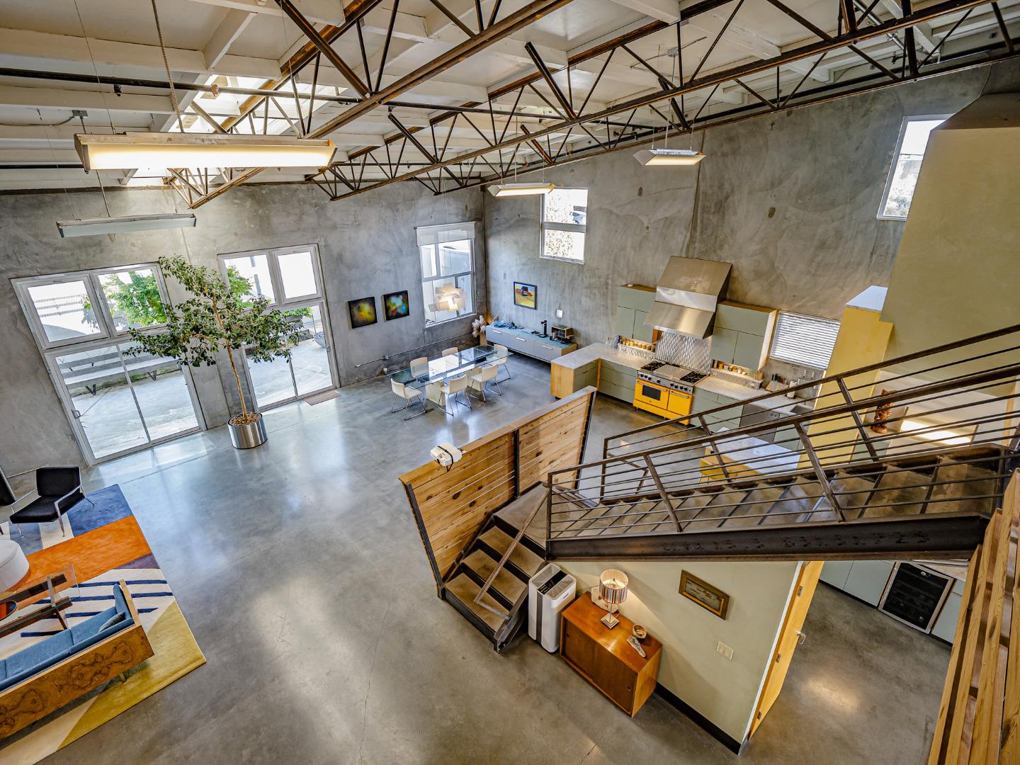 Detail Gallery Image 3 of 69 For 100 High Rd #100 AND 102,  Santa Cruz,  CA 95060 - 3 Beds | 3 Baths