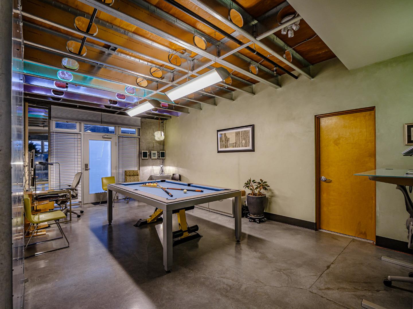 Detail Gallery Image 32 of 69 For 100 High Rd #100 AND 102,  Santa Cruz,  CA 95060 - 3 Beds | 3 Baths