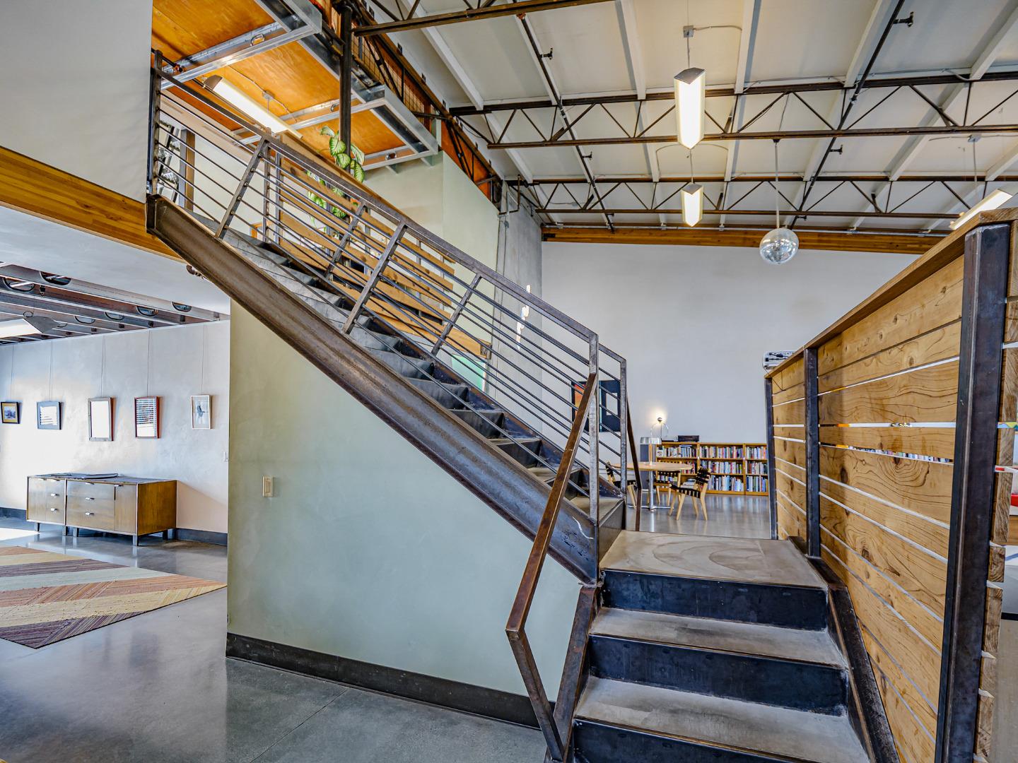 Detail Gallery Image 36 of 69 For 100 High Rd #100 AND 102,  Santa Cruz,  CA 95060 - 3 Beds | 3 Baths