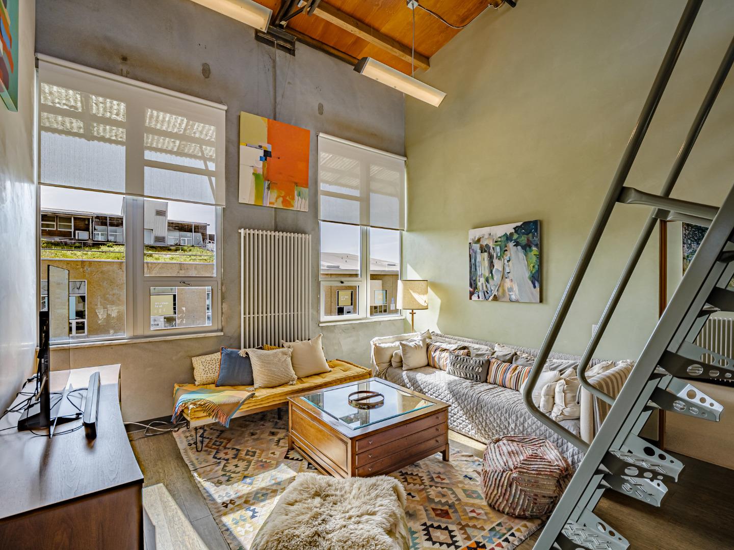 Detail Gallery Image 38 of 69 For 100 High Rd #100 AND 102,  Santa Cruz,  CA 95060 - 3 Beds | 3 Baths