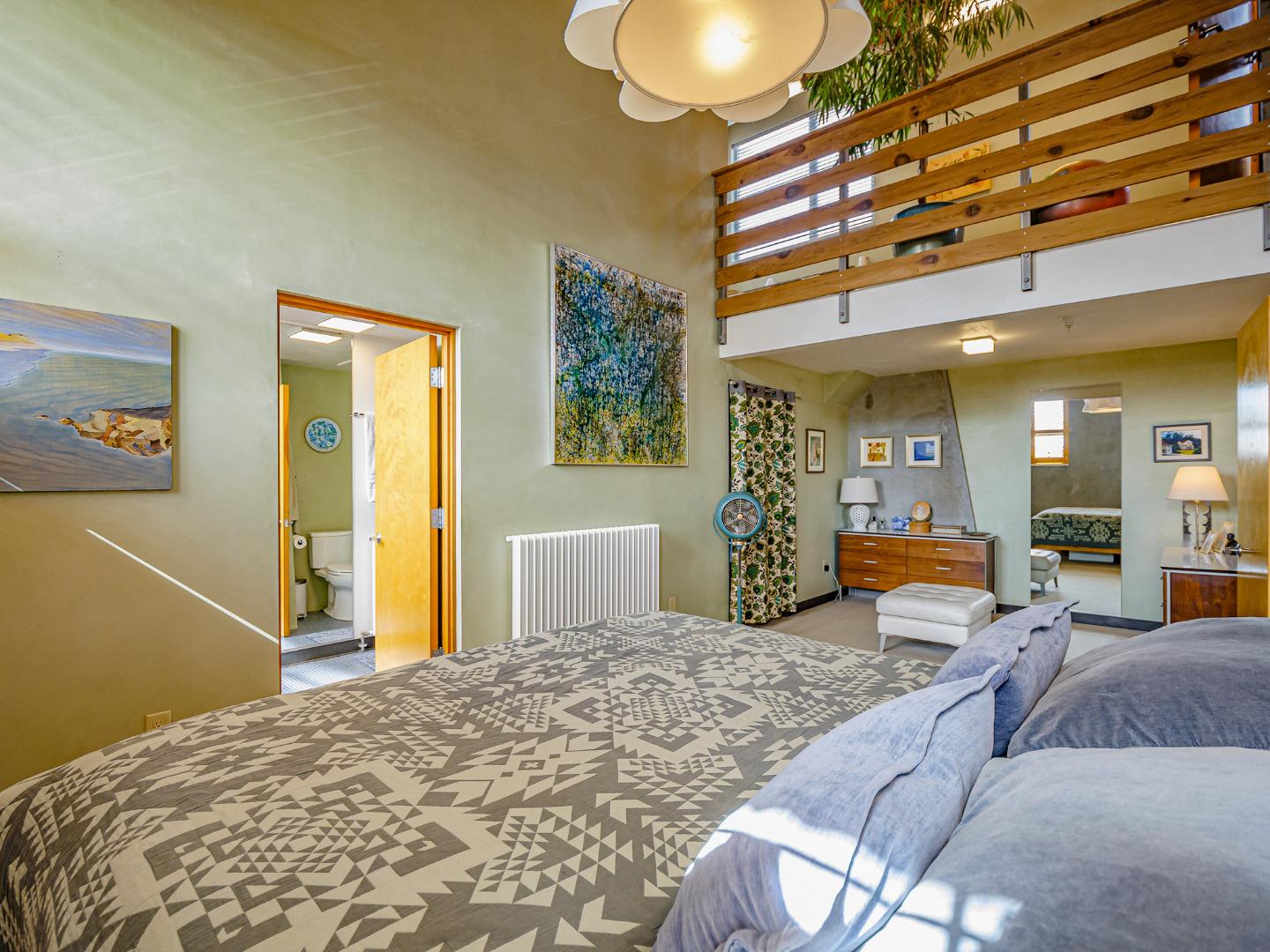 Detail Gallery Image 41 of 69 For 100 High Rd #100 AND 102,  Santa Cruz,  CA 95060 - 3 Beds | 3 Baths
