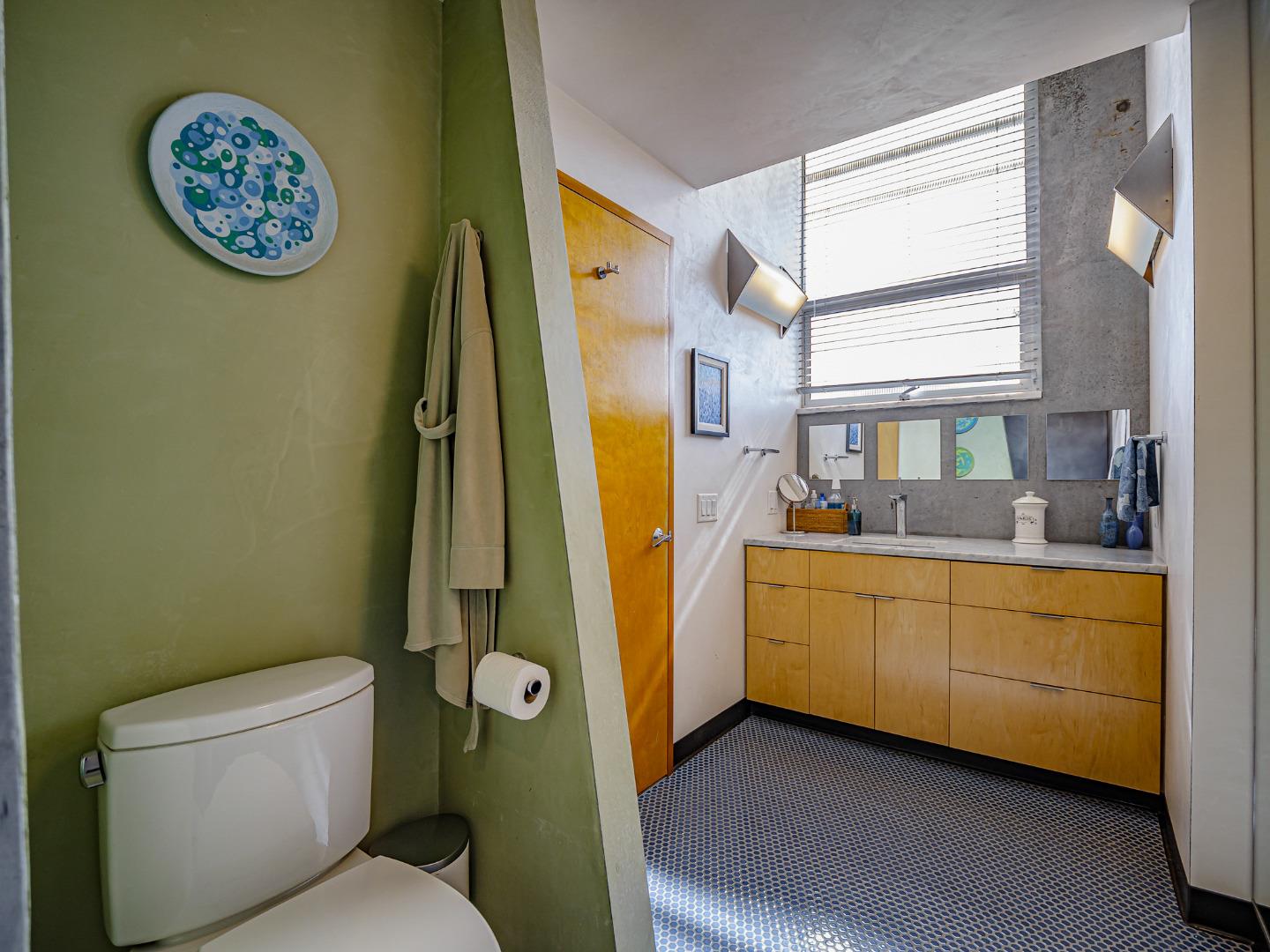 Detail Gallery Image 43 of 69 For 100 High Rd #100 AND 102,  Santa Cruz,  CA 95060 - 3 Beds | 3 Baths