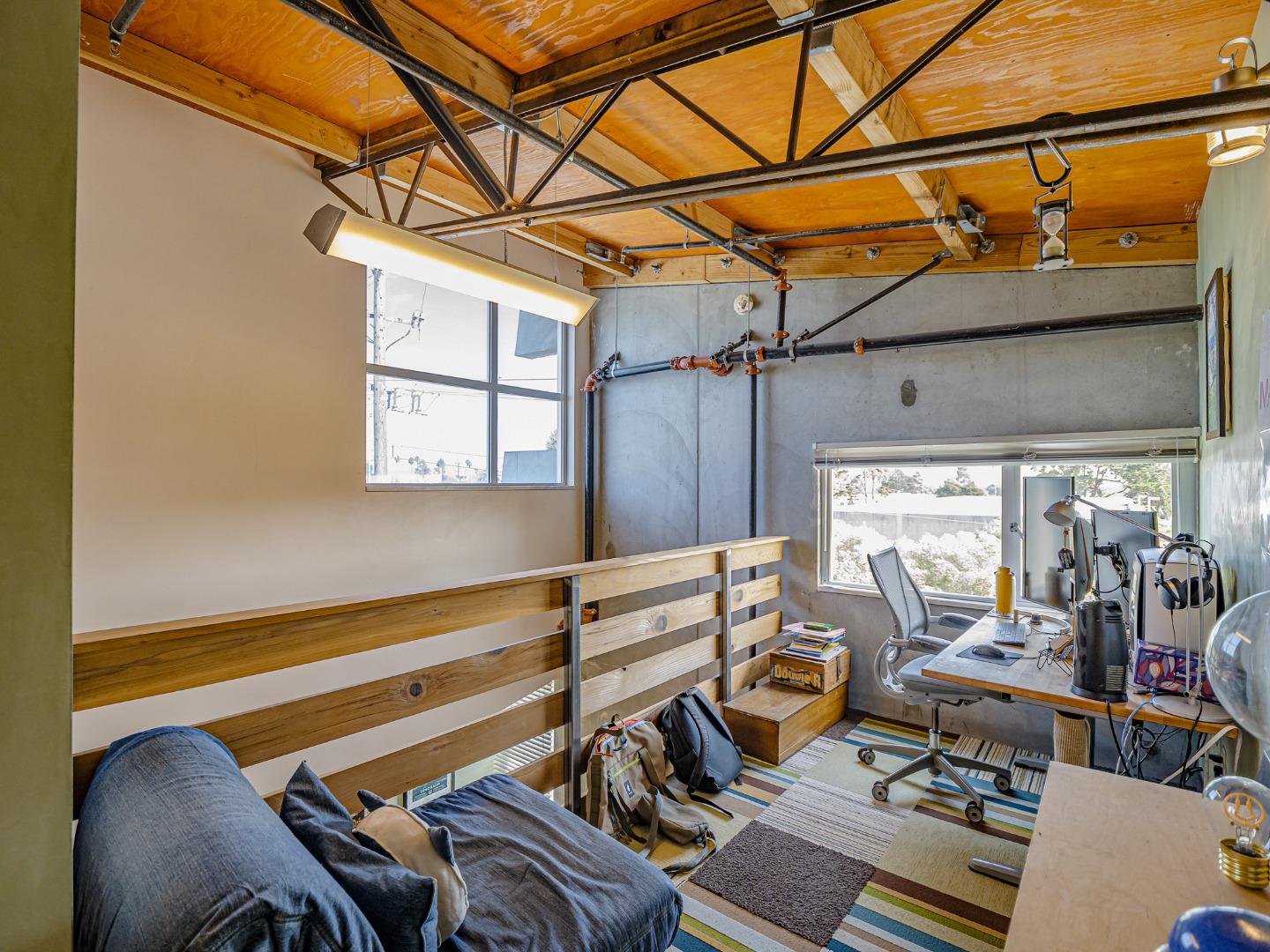Detail Gallery Image 51 of 69 For 100 High Rd #100 AND 102,  Santa Cruz,  CA 95060 - 3 Beds | 3 Baths