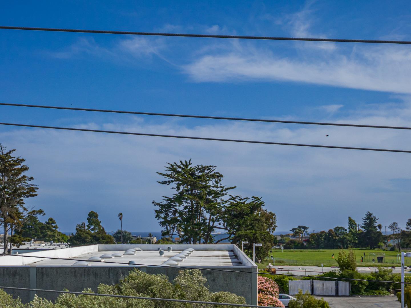 Detail Gallery Image 52 of 69 For 100 High Rd #100 AND 102,  Santa Cruz,  CA 95060 - 3 Beds | 3 Baths