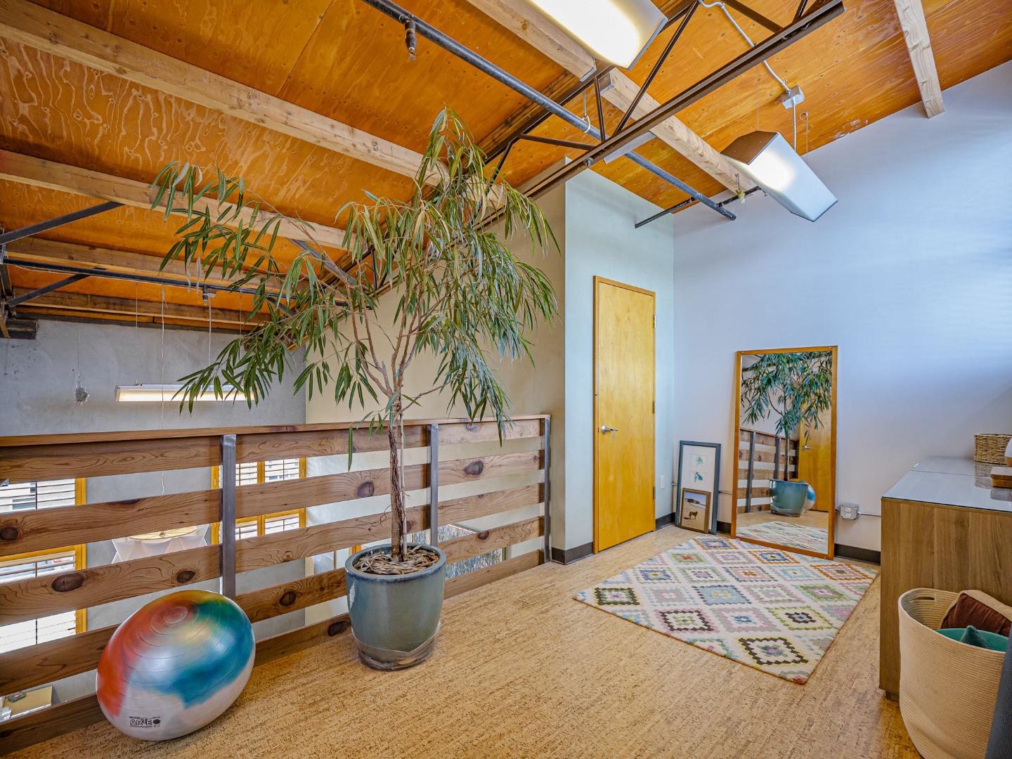 Detail Gallery Image 55 of 69 For 100 High Rd #100 AND 102,  Santa Cruz,  CA 95060 - 3 Beds | 3 Baths
